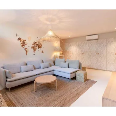 아파트 Prestige A C 12p With Pool & Lounge