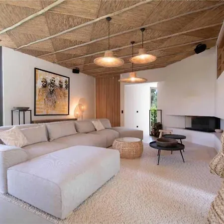 Prestige A C 12p With Pool & Lounge Appartement