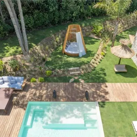 아파트 Prestige A C 12p With Pool & Lounge